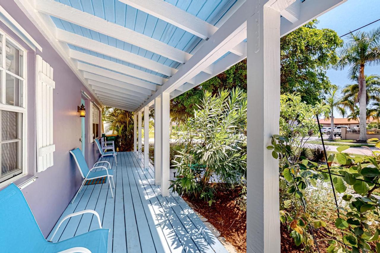 Purple Pelican Cottage Marco Island Exterior photo